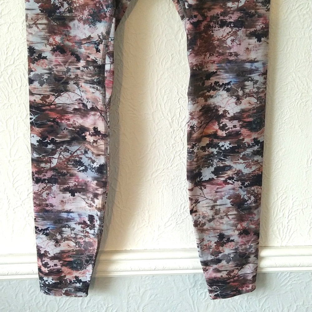 🔥Lululemon leggings, size 6 - Picture 2 of 10